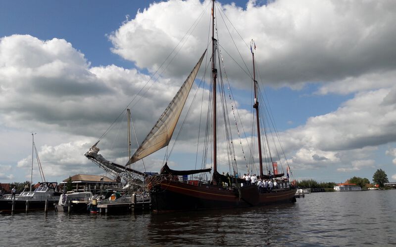Segeln oder festgemachter Hochzeitsort